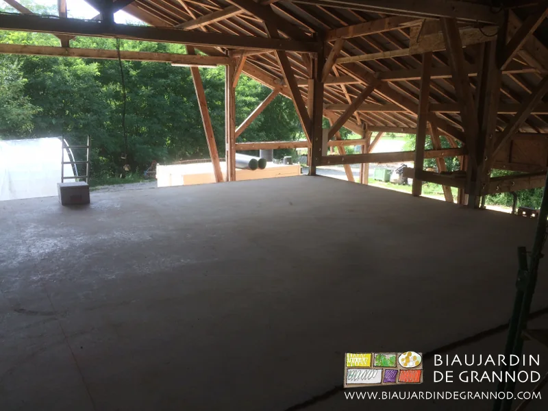 photo de la dalle d'étage complètement dégagée avant implantation et construction