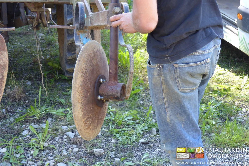 photo d'un disque butteur de la barre porte outil