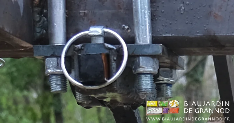 photo de la goupille qui maintient la dent en place dans son coulisseau