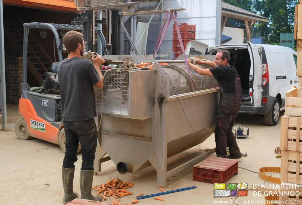 photo de la remise en place de l'axe avec les rouleaux crantés entraineurs