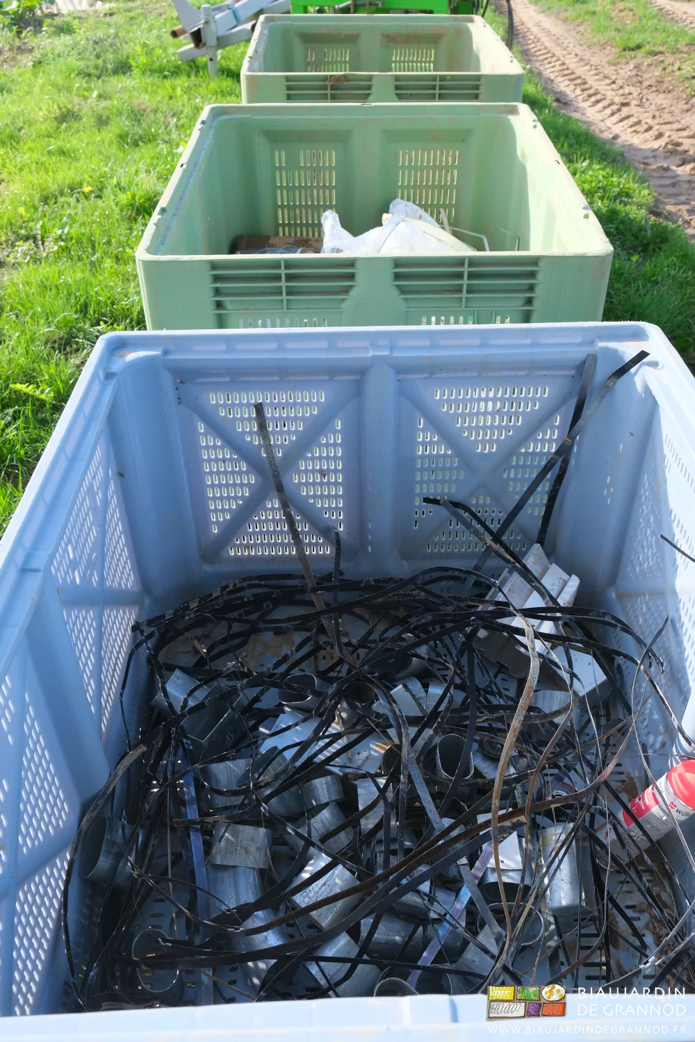 photo des palox pour le tri des déchets du chantier