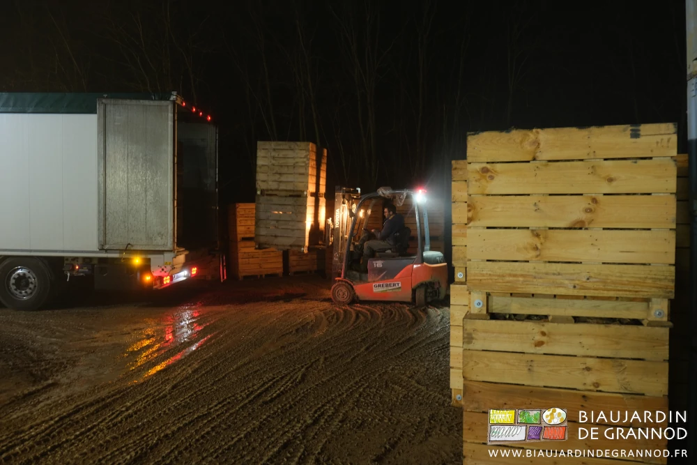 photo du chargement de 2 palox vides