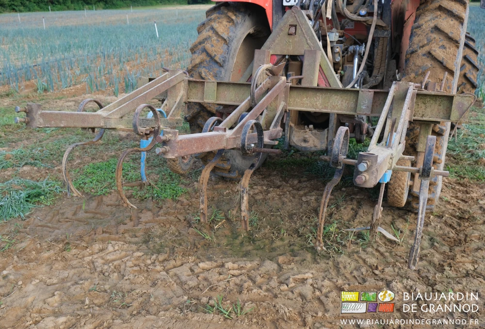 photo d'ensemble de la barre avec 3 éléments de binage