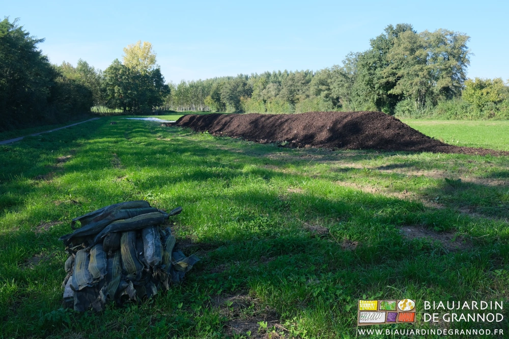 photo du tas de fumier après le premier retournement